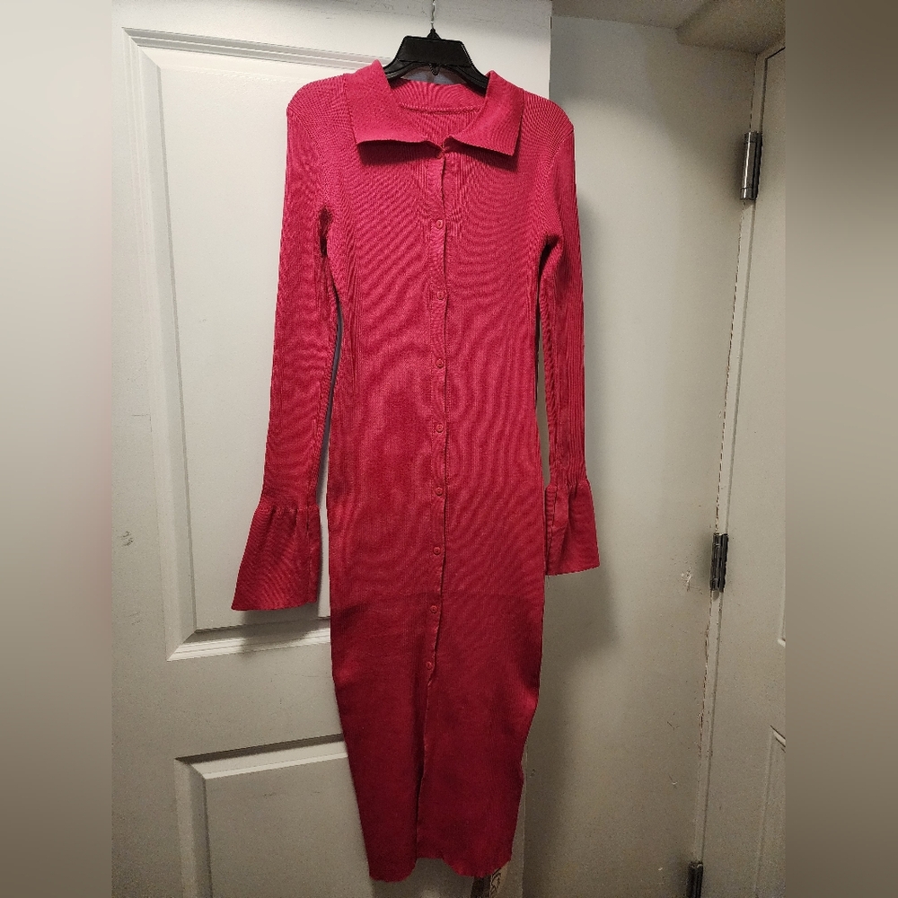Fitted Button-Front Raspberry Midi Dress with Collar